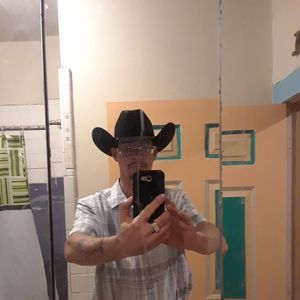 Meet your Posher, Lee